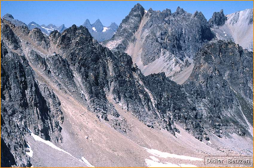 34 aiguilles d'arves.jpg