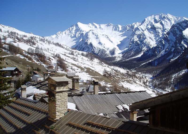 La pointe du Longet vue de Saint-Vran